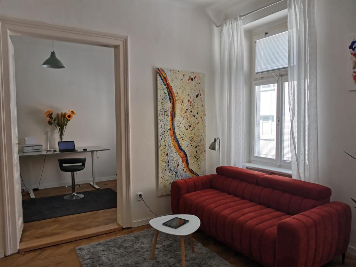 Downtown 3 Bdr Charm - Walk To All Attractions Bratislava Exterior foto